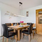 Mit Bergblick Apartment *