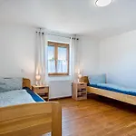 Apartment Mit Bergblick *