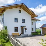 Mit Bergblick Edling